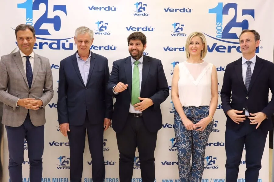 Fernando López Miras visita las instalaciones de Verdú 